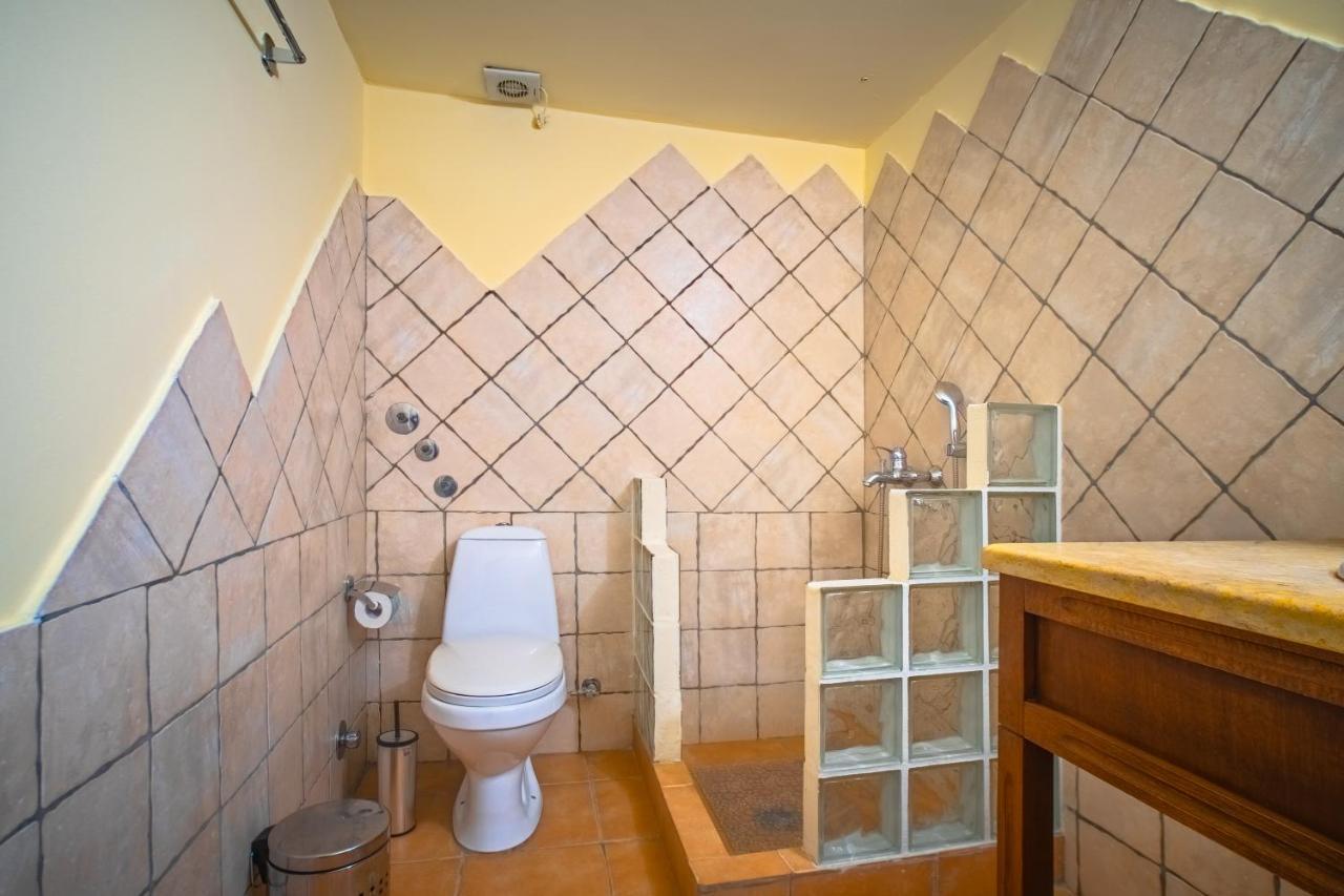 Onar Mani Suites Néon Oítilon Екстериор снимка